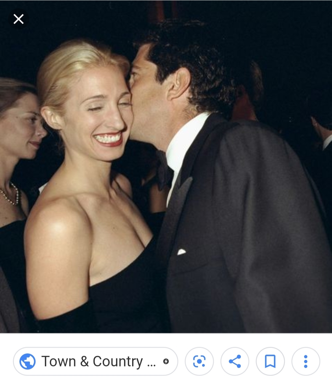 289) Carolyn Bessette-Kennedy – The Exasperated Historian